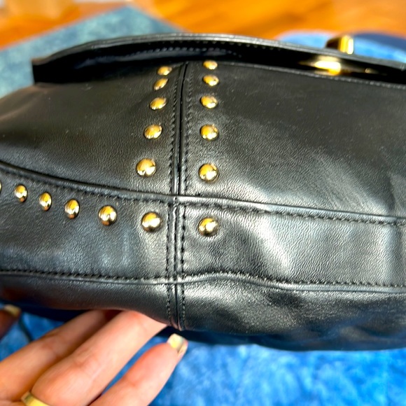 Coach CIRCLE HOBO IN STUDDED CALF LEATHER - Picture 4 of 11
